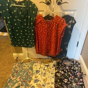 Bundle of 6 floral print blouses!